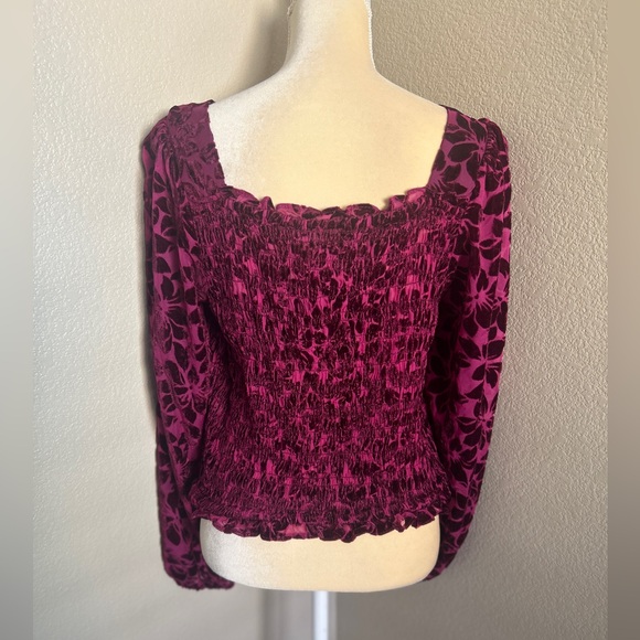 Torrid NWT Deep Red Smocked velvet Floral Blouse size L - Picture 5 of 6